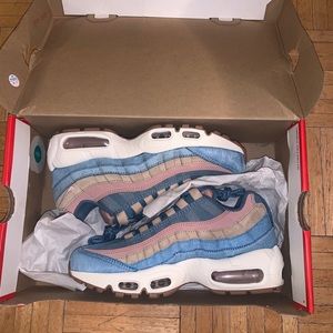 Smokey blue airmax 95